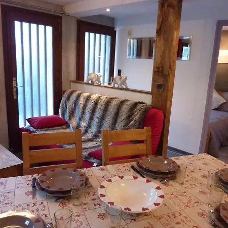 Chalet Le Chamois 아파트